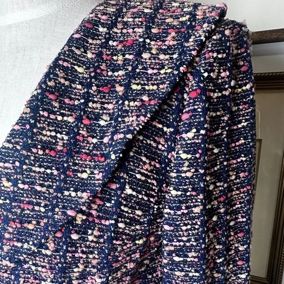 St. John Blue and Pink Tweed Blazer - Picture 4 of 13